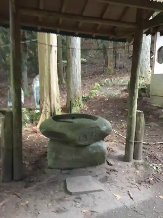 金桜神社の手水舎