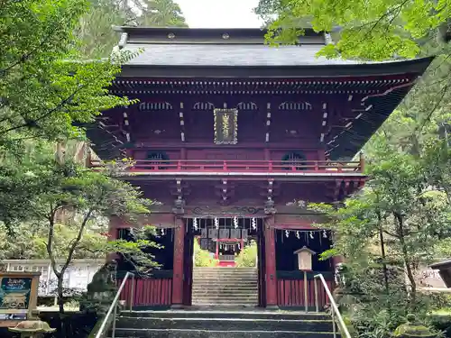 花園神社の山門