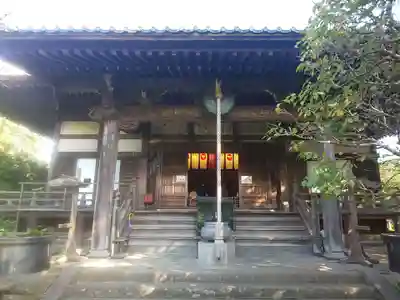 宝戒寺の本殿・本堂