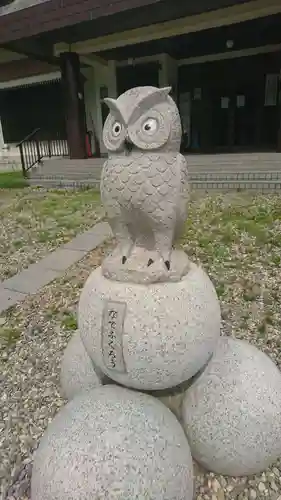 函館護國神社の像