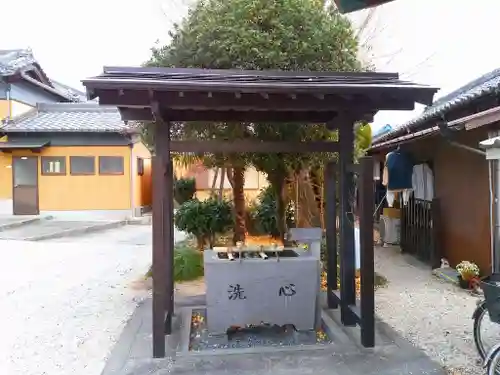 来岸寺の手水舎