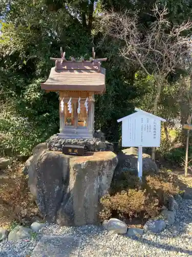 鶴峯八幡宮の{uncategorized: "未分類", other: "その他", undefined: "問題あり", building: "その他建物", grave: "お墓", sacred_gate: "鳥居", guardian: "狛犬", statue: "像", buddha: "仏像", history: "歴史", nature: "自然", garden: "庭園", animal: "動物", pagoda: "塔", temizu: "手水舎", mountain_gate: "山門・神門", sanctuary: "本殿・本堂", subordinate: "末社・摂社", art: "芸術", scenery: "景色", jizo: "地蔵", ema: "絵馬", goshuin: "御朱印", omikuji: "おみくじ", items: "授与品その他", amulet: "お守り", goshuincho: "御朱印帳", eats: "食事", festival: "お祭り", votive_dance: "神楽", shichigosan: "七五三参", wedding: "結婚式", experience: "体験その他", initially: "初詣", around: "周辺", anti_infection: "感染症対策"}