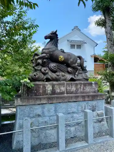 針綱神社の狛犬