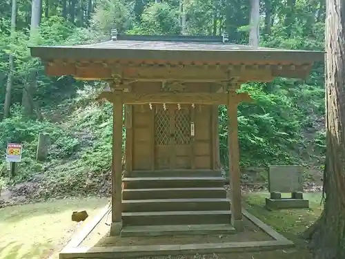 佐々牟志神社の末社