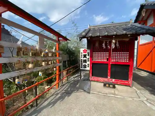 塚越稲荷神社の末社・摂社