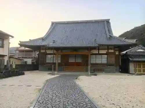 海岸寺の本殿・本堂