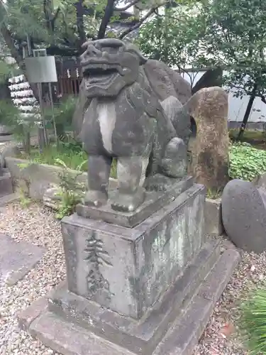 三囲神社の狛犬