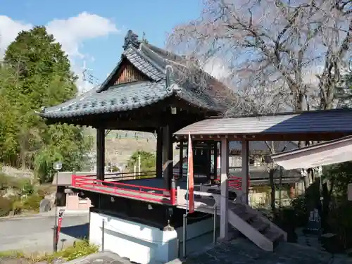 差出磯大嶽山神社 仕事と健康と厄よけの神さまの建物その他