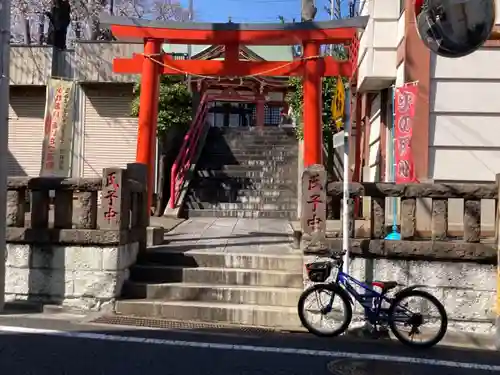 稲荷神社の鳥居