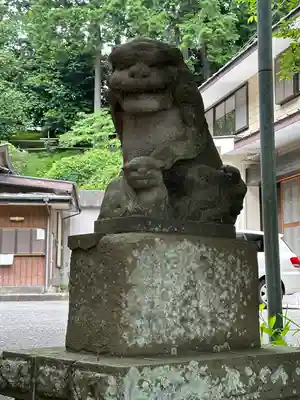 杉山神社の狛犬