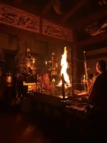 亀峰山平成院の本殿・本堂