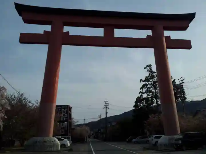 美濃國一宮 南宮大社の鳥居