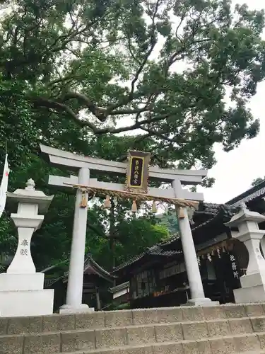 事任八幡宮の鳥居