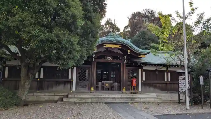 白金氷川神社の本殿・本堂