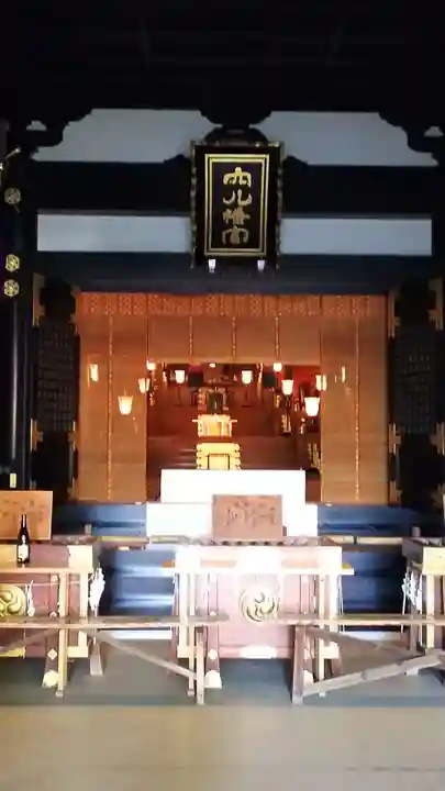 穴八幡宮の本殿・本堂