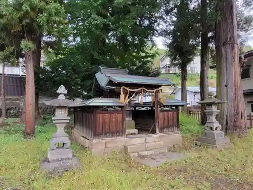 御作田社の本殿・本堂