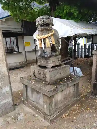 神明神社の狛犬