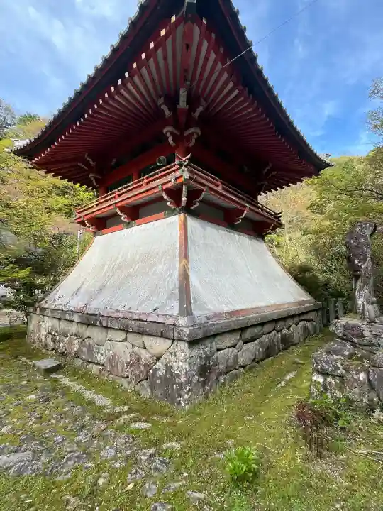 新大佛寺の{uncategorized: "未分類", other: "その他", undefined: "問題あり", building: "その他建物", grave: "お墓", sacred_gate: "鳥居", guardian: "狛犬", statue: "像", buddha: "仏像", history: "歴史", nature: "自然", garden: "庭園", animal: "動物", pagoda: "塔", temizu: "手水舎", mountain_gate: "山門・神門", sanctuary: "本殿・本堂", subordinate: "末社・摂社", art: "芸術", scenery: "景色", jizo: "地蔵", ema: "絵馬", goshuin: "御朱印", omikuji: "おみくじ", items: "授与品その他", amulet: "お守り", goshuincho: "御朱印帳", eats: "食事", festival: "お祭り", votive_dance: "神楽", shichigosan: "七五三参", wedding: "結婚式", experience: "体験その他", initially: "初詣", around: "周辺", anti_infection: "感染症対策"}