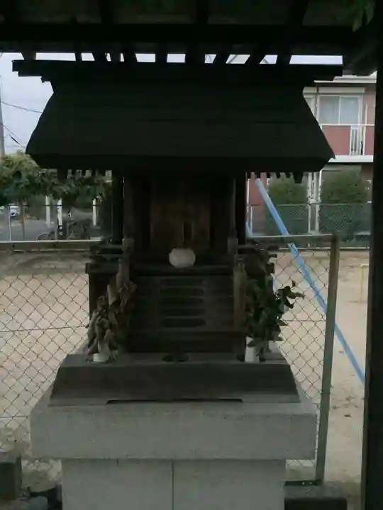 西高山町公民館の社の本殿・本堂