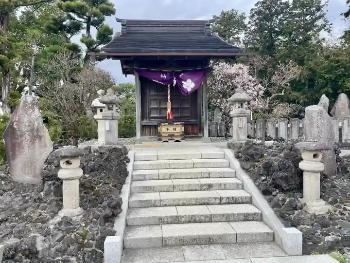 成田山新勝寺の{uncategorized: "未分類", other: "その他", undefined: "問題あり", building: "その他建物", grave: "お墓", sacred_gate: "鳥居", guardian: "狛犬", statue: "像", buddha: "仏像", history: "歴史", nature: "自然", garden: "庭園", animal: "動物", pagoda: "塔", temizu: "手水舎", mountain_gate: "山門・神門", sanctuary: "本殿・本堂", subordinate: "末社・摂社", art: "芸術", scenery: "景色", jizo: "地蔵", ema: "絵馬", goshuin: "御朱印", omikuji: "おみくじ", items: "授与品その他", amulet: "お守り", goshuincho: "御朱印帳", eats: "食事", festival: "お祭り", votive_dance: "神楽", shichigosan: "七五三参", wedding: "結婚式", experience: "体験その他", initially: "初詣", around: "周辺", anti_infection: "感染症対策"}
