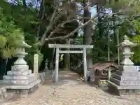 飛鳥神社の{uncategorized: "未分類", other: "その他", undefined: "問題あり", building: "その他建物", grave: "お墓", sacred_gate: "鳥居", guardian: "狛犬", statue: "像", buddha: "仏像", history: "歴史", nature: "自然", garden: "庭園", animal: "動物", pagoda: "塔", temizu: "手水舎", mountain_gate: "山門・神門", sanctuary: "本殿・本堂", subordinate: "末社・摂社", art: "芸術", scenery: "景色", jizo: "地蔵", ema: "絵馬", goshuin: "御朱印", omikuji: "おみくじ", items: "授与品その他", amulet: "お守り", goshuincho: "御朱印帳", eats: "食事", festival: "お祭り", votive_dance: "神楽", shichigosan: "七五三参", wedding: "結婚式", experience: "体験その他", initially: "初詣", around: "周辺", anti_infection: "感染症対策"}