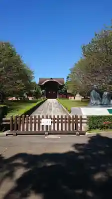 総持寺の山門・神門