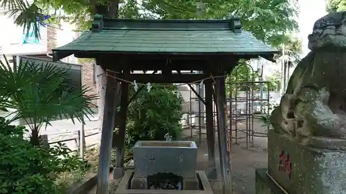 高津諏訪神社の手水舎