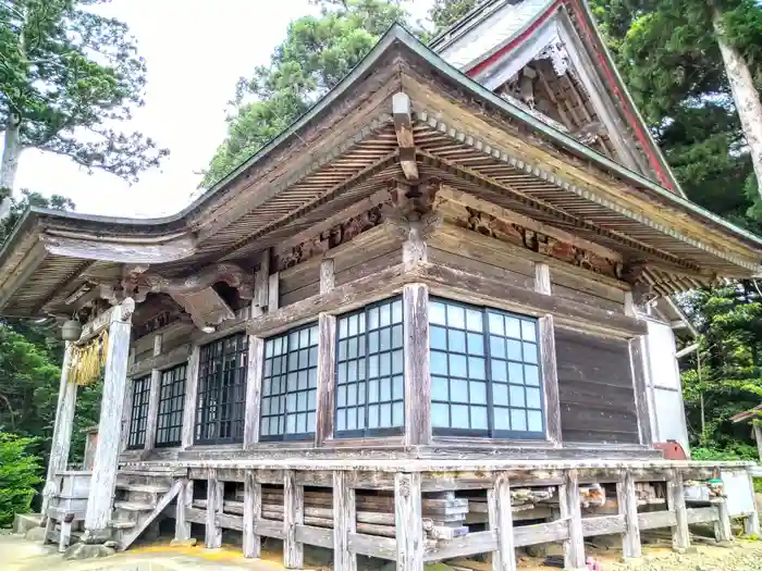 羽黒神社の本殿