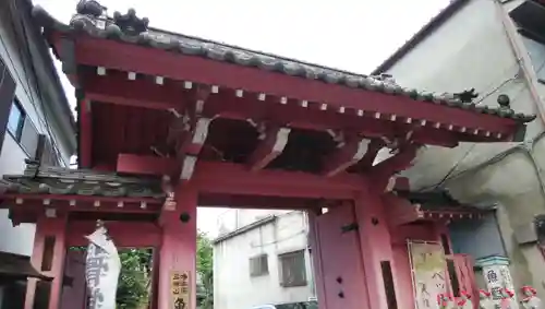 魚籃寺の山門・神門