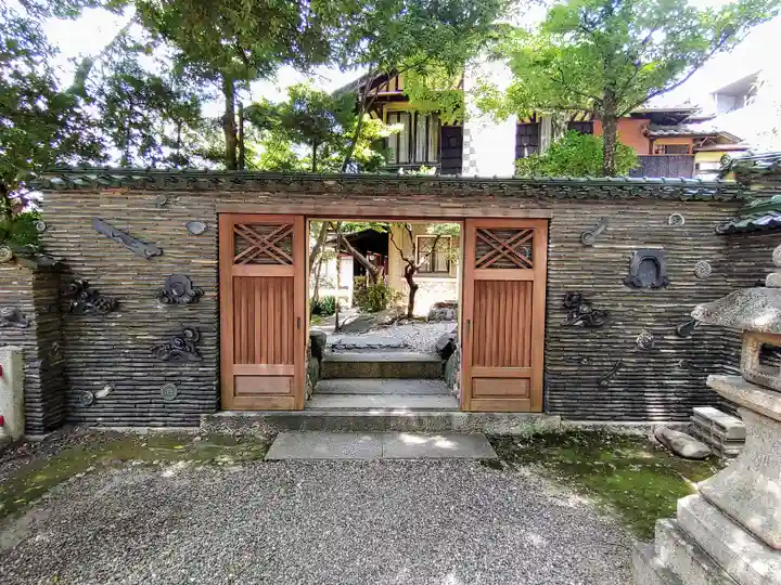 豊彦稲荷社(法王町)のその他建物