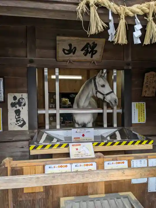 多度大社の{uncategorized: "未分類", other: "その他", undefined: "問題あり", building: "その他建物", grave: "お墓", sacred_gate: "鳥居", guardian: "狛犬", statue: "像", buddha: "仏像", history: "歴史", nature: "自然", garden: "庭園", animal: "動物", pagoda: "塔", temizu: "手水舎", mountain_gate: "山門・神門", sanctuary: "本殿・本堂", subordinate: "末社・摂社", art: "芸術", scenery: "景色", jizo: "地蔵", ema: "絵馬", goshuin: "御朱印", omikuji: "おみくじ", items: "授与品その他", amulet: "お守り", goshuincho: "御朱印帳", eats: "食事", festival: "お祭り", votive_dance: "神楽", shichigosan: "七五三参", wedding: "結婚式", experience: "体験その他", initially: "初詣", around: "周辺", anti_infection: "感染症対策"}
