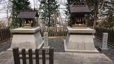 穴澤天神社の末社・摂社