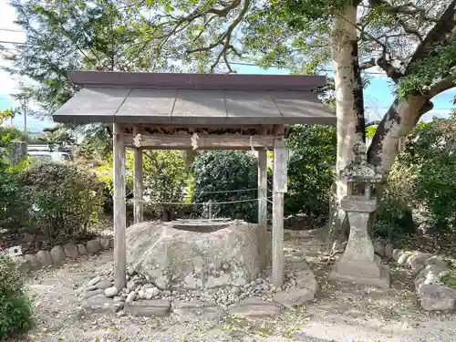 豊地神社の手水舎