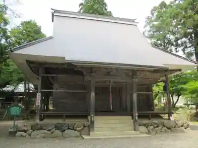 鶏足寺の本殿・本堂