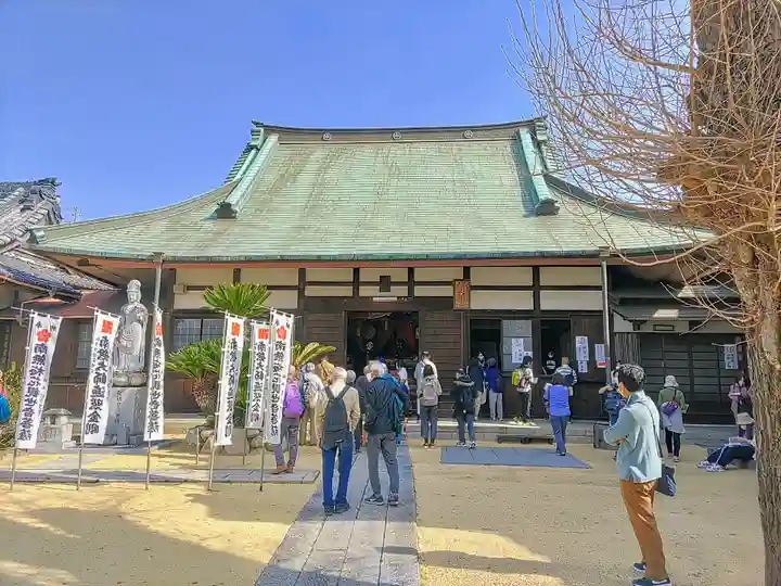 興昌寺の本殿・本堂