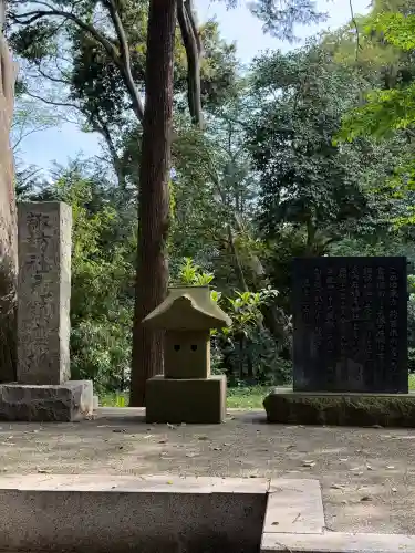 諏訪神社の{uncategorized: "未分類", other: "その他", undefined: "問題あり", building: "その他建物", grave: "お墓", sacred_gate: "鳥居", guardian: "狛犬", statue: "像", buddha: "仏像", history: "歴史", nature: "自然", garden: "庭園", animal: "動物", pagoda: "塔", temizu: "手水舎", mountain_gate: "山門・神門", sanctuary: "本殿・本堂", subordinate: "末社・摂社", art: "芸術", scenery: "景色", jizo: "地蔵", ema: "絵馬", goshuin: "御朱印", omikuji: "おみくじ", items: "授与品その他", amulet: "お守り", goshuincho: "御朱印帳", eats: "食事", festival: "お祭り", votive_dance: "神楽", shichigosan: "七五三参", wedding: "結婚式", experience: "体験その他", initially: "初詣", around: "周辺", anti_infection: "感染症対策"}