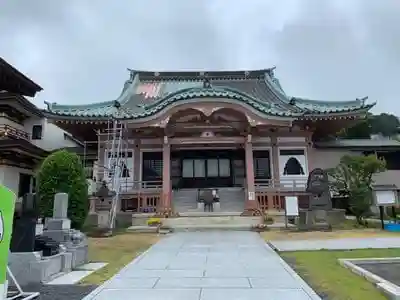 本山　久昌寺の本殿