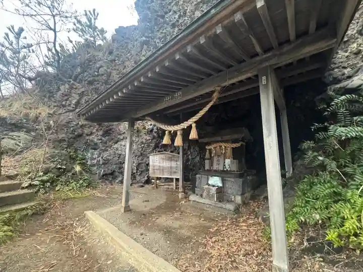 能生白山神社末社厳島神社(新潟県)