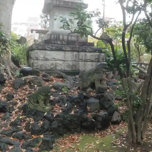 鳩森八幡神社の末社