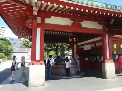 浅草寺の手水舎