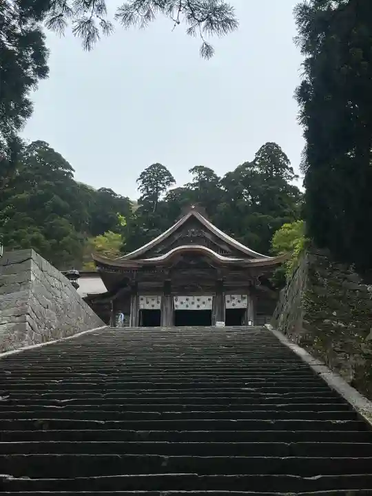 大神山神社奥宮の{uncategorized: "未分類", other: "その他", undefined: "問題あり", building: "その他建物", grave: "お墓", sacred_gate: "鳥居", guardian: "狛犬", statue: "像", buddha: "仏像", history: "歴史", nature: "自然", garden: "庭園", animal: "動物", pagoda: "塔", temizu: "手水舎", mountain_gate: "山門・神門", sanctuary: "本殿・本堂", subordinate: "末社・摂社", art: "芸術", scenery: "景色", jizo: "地蔵", ema: "絵馬", goshuin: "御朱印", omikuji: "おみくじ", items: "授与品その他", amulet: "お守り", goshuincho: "御朱印帳", eats: "食事", festival: "お祭り", votive_dance: "神楽", shichigosan: "七五三参", wedding: "結婚式", experience: "体験その他", initially: "初詣", around: "周辺", anti_infection: "感染症対策"}