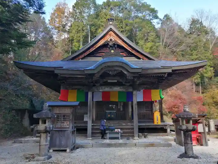 川見薬師寺の本殿・本堂