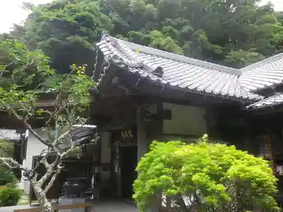 岩殿寺の本殿・本堂