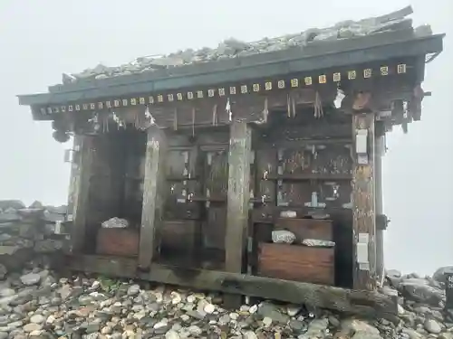 雄山神社峰本社の本殿