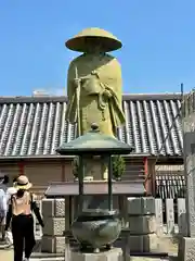 四天王寺の像