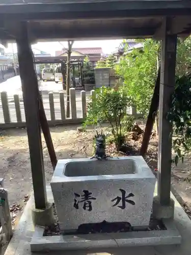 神明社（神明大明神）の手水舎