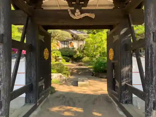 光明寺の山門・神門