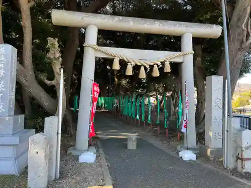 泉神社の庭園