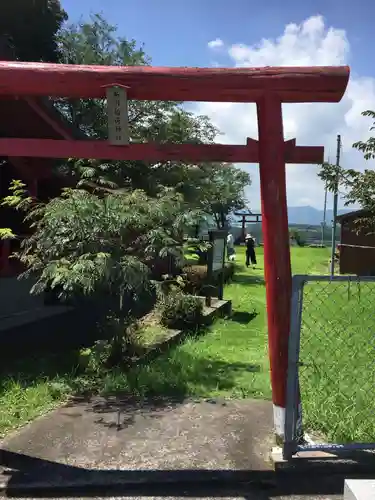 新川稲荷神社の鳥居