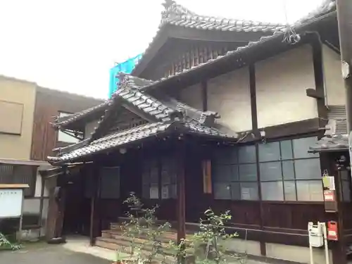 法榮寺の本殿・本堂